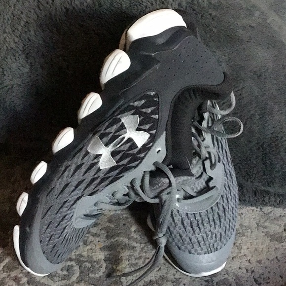 Mens Under Armor Sneaker - Picture 7 of 9